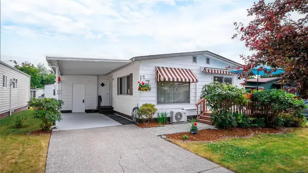 9341 Trailcreek Dr, Sidney BC V8L 4M4 - 2 bed, 2.0 bath in Sidney