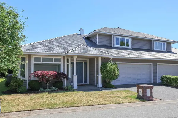 3399 Crown Isle Dr #382, Courtenay BC V9N 9X7 - 3 bed, 3 bath property for sale in Courtenay