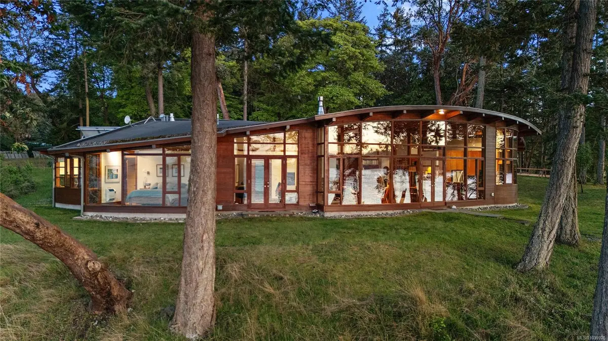 1228 & 1232 Greenleaf Lane, Sidney Island BC V8L 5Y9