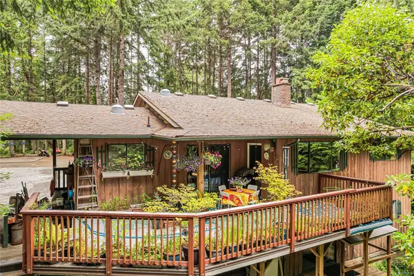 2330 Damascus Rd, Shawnigan Lake BC V8H 2E7 - 5 bed, 3.0 bath in Shawnigan Lake