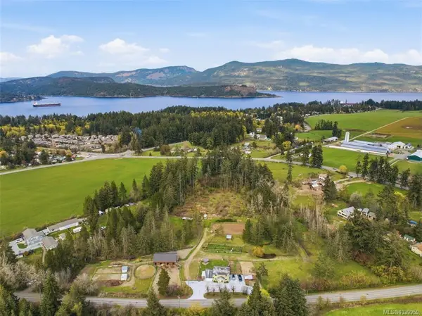 4425 Telegraph Rd, Cobble Hill BC V0R 1N2 - 3 bed, 3 bath property for sale in Cobble Hill