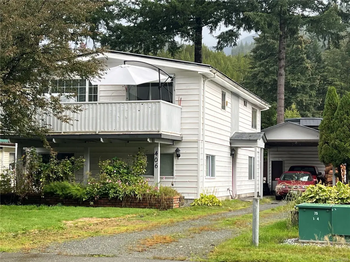 406 Matchlee Dr, Gold River BC V0R 1G0
