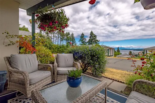 185 Bowlsby St, Nanaimo BC V9R 5K1 - 2 bed, 2.0 bath in Nanaimo