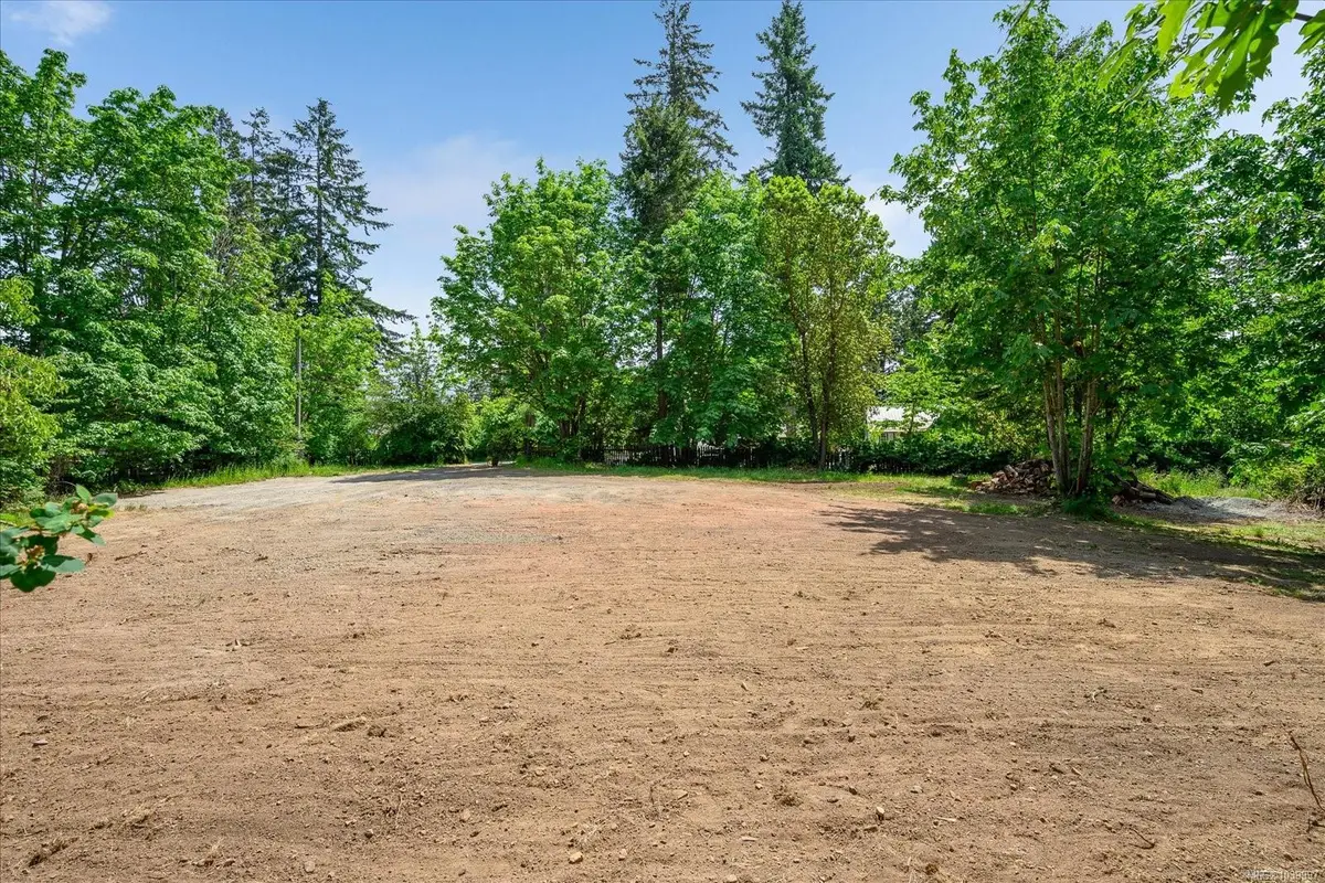 1962 Burchell Rd, Nanaimo BC V9X 1L5
