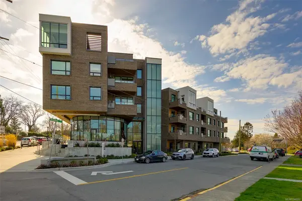 2285 Bowker Ave #PH5, Oak Bay BC V8R 2E2 - 2 bed, 2.0 bath in Oak Bay