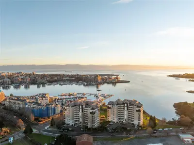 203 Kimta Rd #844, Victoria BC V9A 6T5