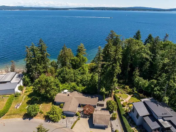 10075 Daniel St, Chemainus BC V0R 1K1 - 3 bed, 2.0 bath in Chemainus