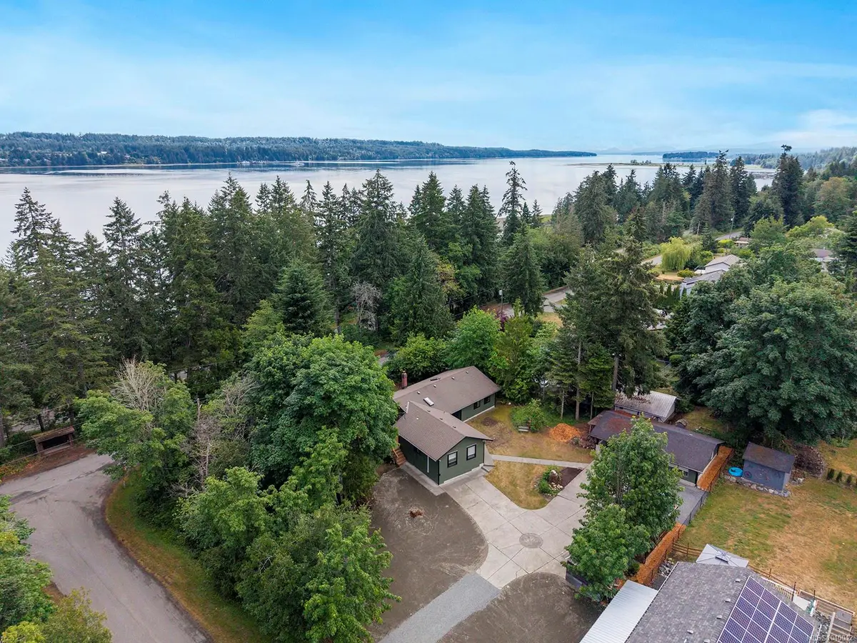 6585 Walker Frontage Rd, Fanny Bay BC V0R 1W0