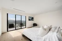 View 16