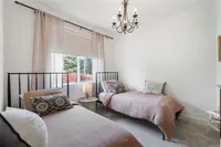 View 24
