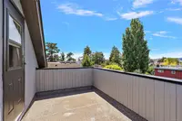 View 32