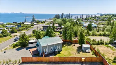 1129 Fifth Ave, Ucluelet BC V0R 3A0