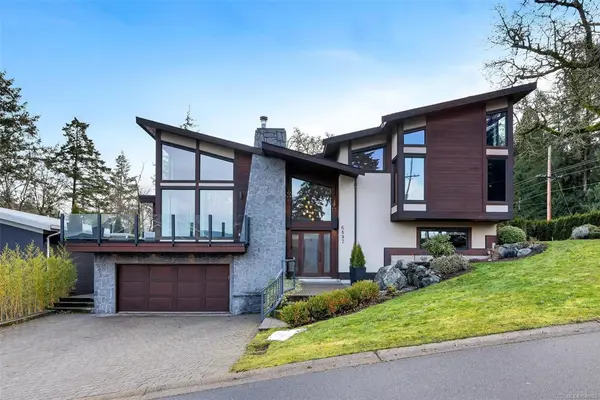 6897 McKenna Crt, Central Saanich BC V8M 1J2 - 6 bed, 4.0 bath in Central Saanich