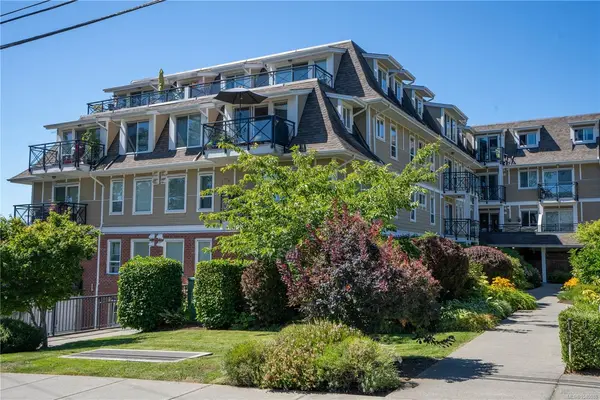 4536 Viewmont Ave #204, Saanich BC V8Z 5L2 - 2 bed, 2.0 bath in Saanich