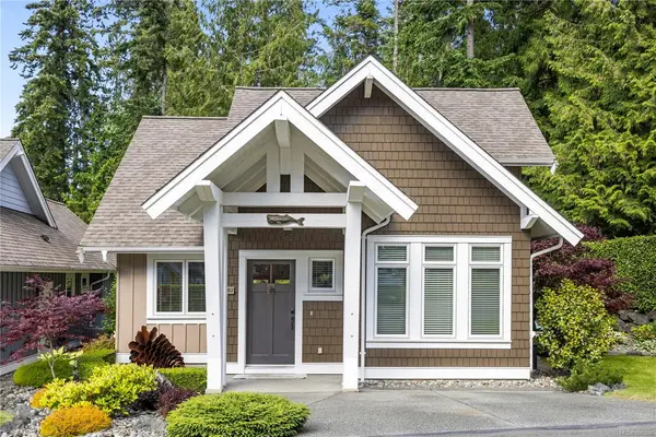 5251 Island Hwy W #62, Qualicum Beach BC V9K 1S8 - 3 bed, 2.0 bath in Qualicum Beach