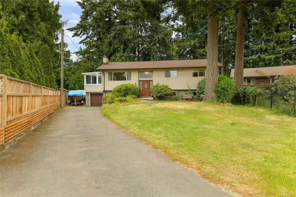 3058 CAROLA Pl, Colwood BC V9C 1N1 - 4 bed, 2.0 bath in Colwood