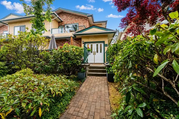 2235 Harbour Rd #10, Sidney BC V8L 2P7 - 2 bed, 2.0 bath in Sidney