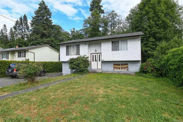 1860 Embleton Cres, Courtenay BC V9N 6N8 - 3 bed, 2 bath property for sale in Courtenay
