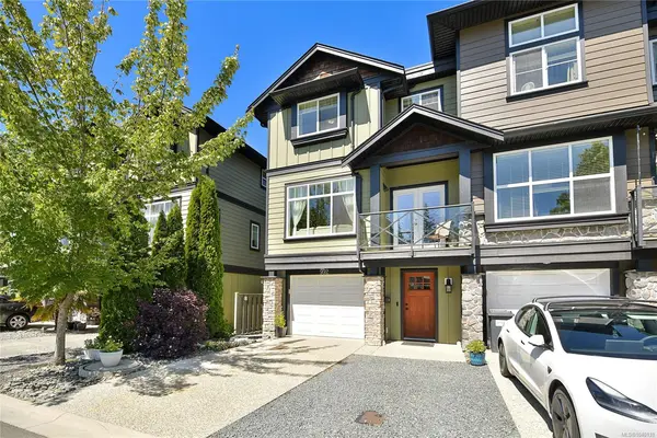 992 FIREHALL CREEK Rd, Langford BC V9C 0A2 - 3 bed, 3 bath property for sale in Langford