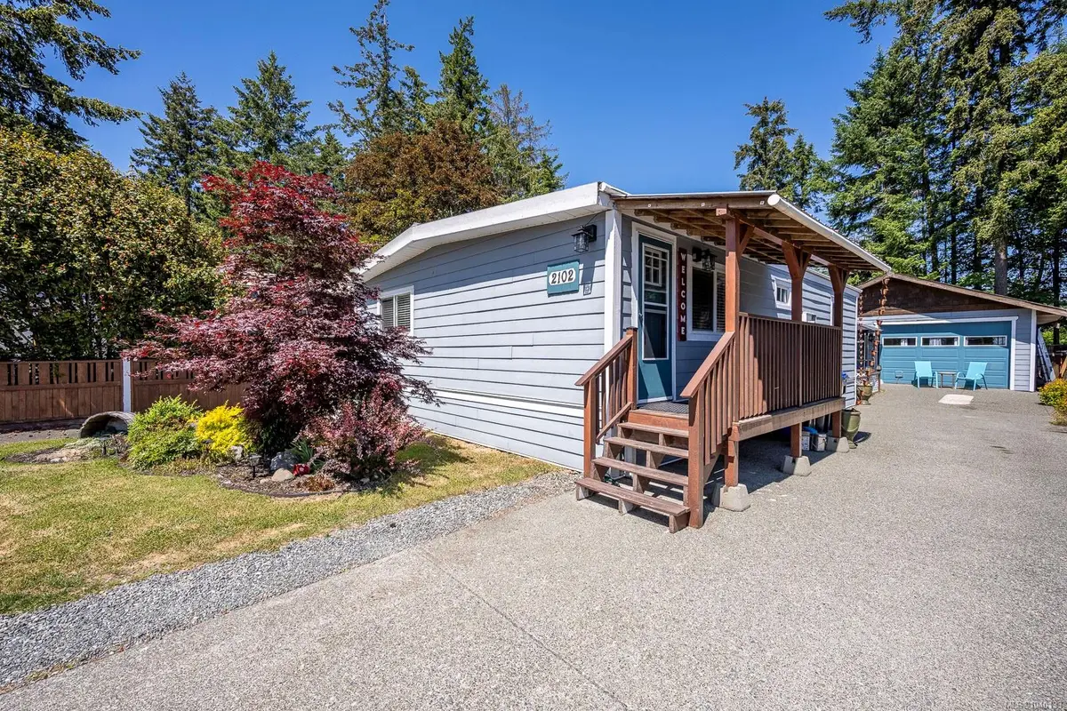 2102 Stadacona Dr, Comox BC V9M 3P7