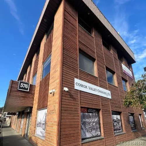 576 England Ave #209, Courtenay BC V9N 2N3