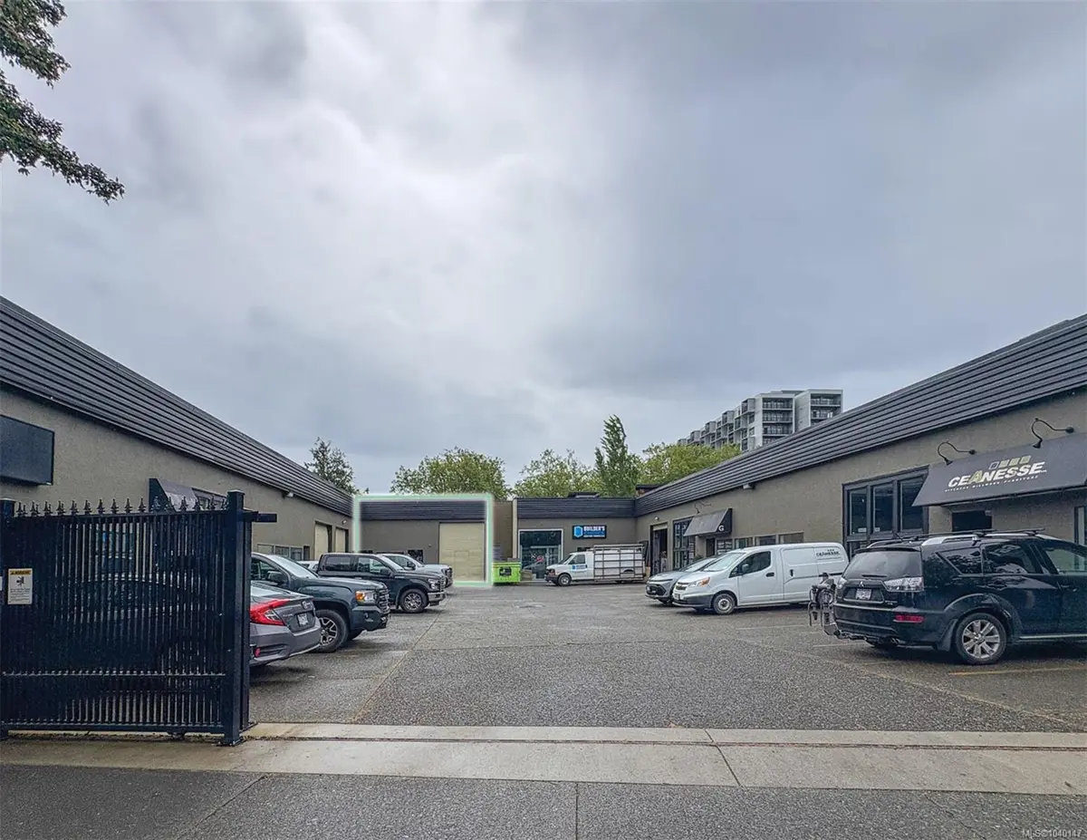 661 Alpha St, Victoria BC V8Z 1B5