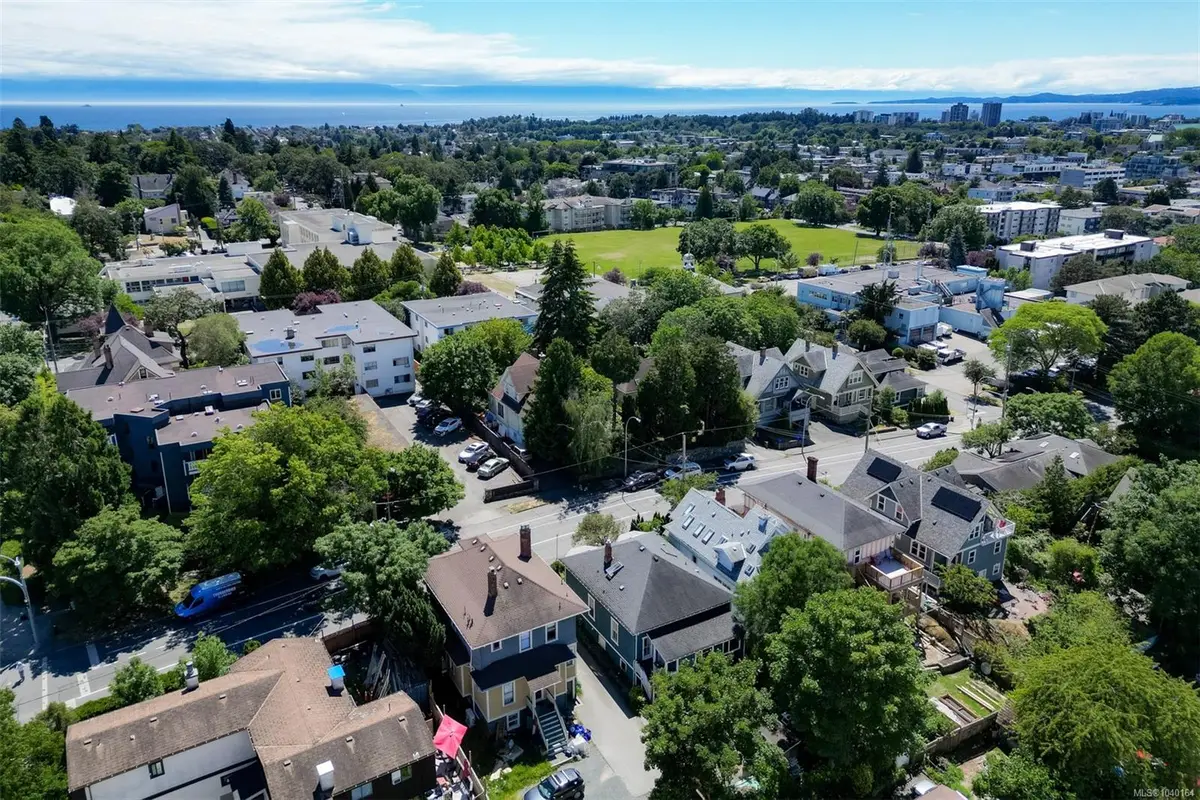 1330 Johnson St, Victoria BC V8V 3P1