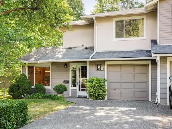 1309 McKenzie Ave #3, Saanich BC V8P 2M1 - 2 bed, 3.0 bath in Saanich