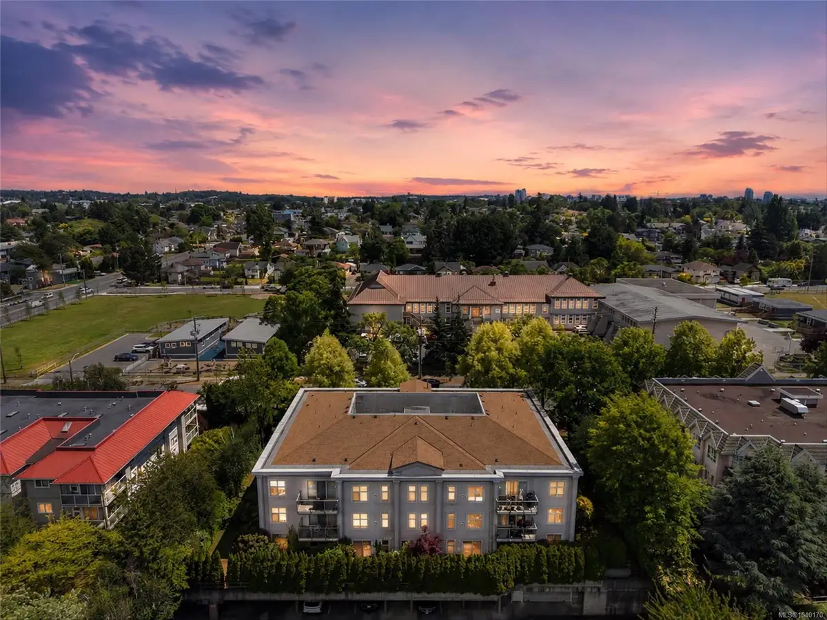 3160 Albina St #407, Saanich BC V9A 1Z5