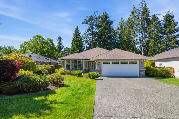 819 Mulholland Dr, French Creek BC V9P 2K5 - 3 bed, 2.0 bath in French Creek