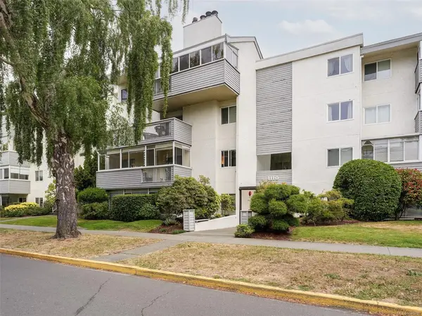 1110 Oscar St #206, Victoria BC V8V 4W5 - 2 bed, 2.0 bath in Victoria