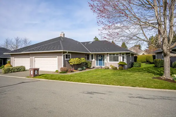 3399 Crown Isle Dr #237, Courtenay BC V9N 9X7 - 2 bed, 2 bath property for sale in Courtenay