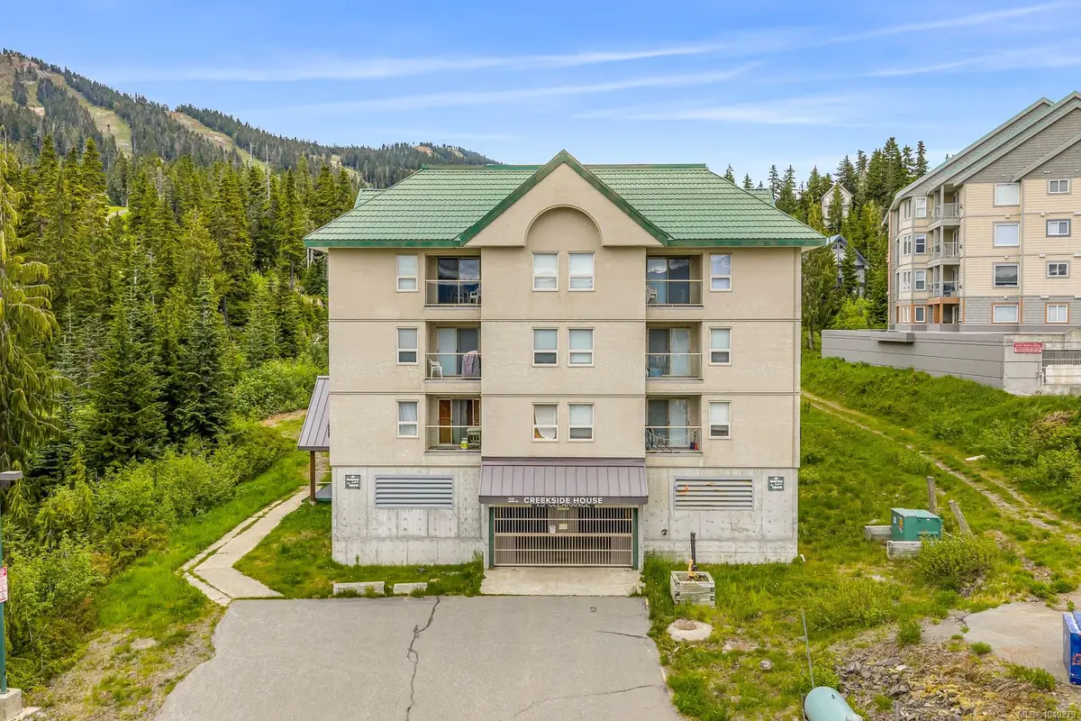 1380 Henry Rd #301, Courtenay BC V9J 1L0