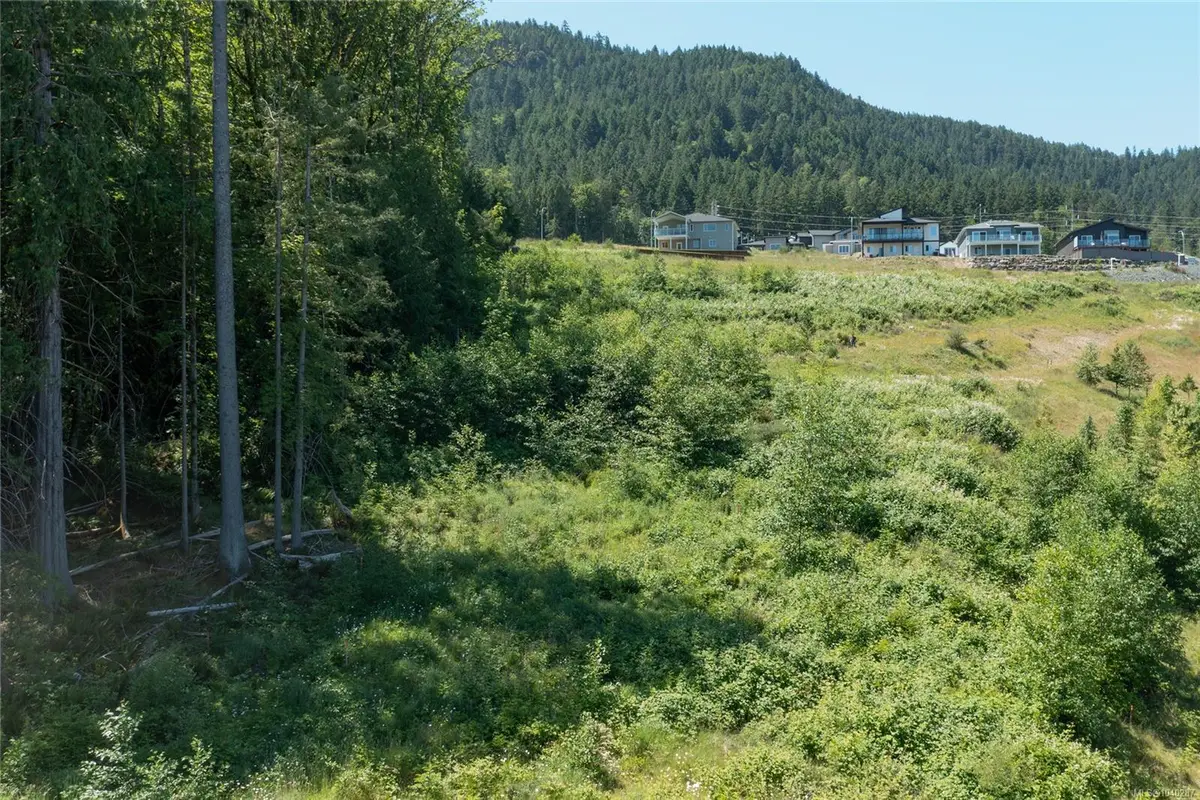 128 Rollie Rose Dr, Ladysmith BC V9G 1T7