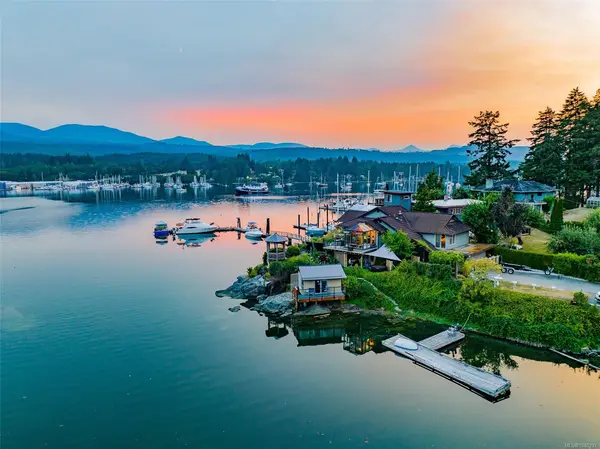 4744 Brenton Page Rd, Ladysmith BC V9G 1L7 - 4 bed, 3.0 bath in Ladysmith
