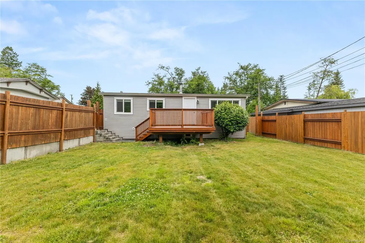 1870 McDonald Rd, Campbell River BC V9W 5K1
