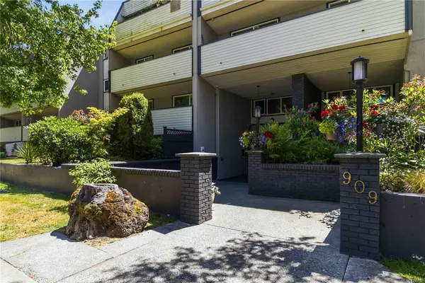 909 Pembroke St #111, Victoria BC V8T 4Z5 - 2 bed, 1.0 bath in Victoria