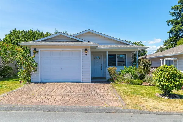 7 Eagle Lane, View Royal BC V9A 7M2 - 3 bed, 2.0 bath in View Royal