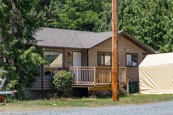 2818 Meadowview Rd, Shawnigan Lake BC V8H 2H5 - 3 bed, 2 bath in Shawnigan Lake