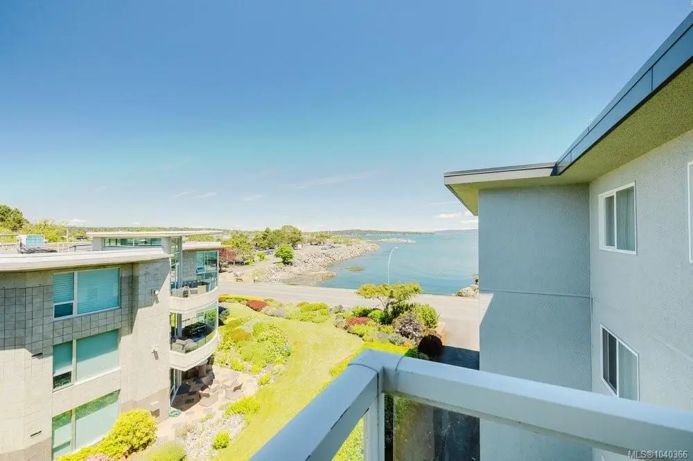 1270 Beach Dr #307, Oak Bay BC V8S 2N3