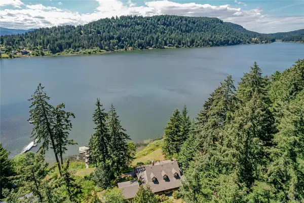 1164 North End Rd, Salt Spring BC V8K 1M1 - 3 bed, 4 bath property for sale in Salt Spring