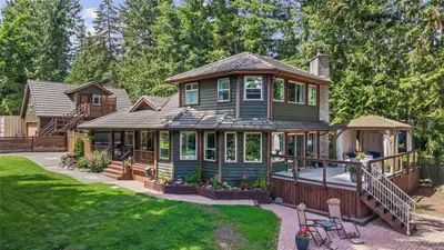 7764 Ships Point Rd, Fanny Bay BC V0R 1W0