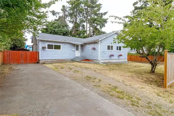 2912 Phipps Rd, Langford BC V9B 3V9 - 3 bed, 1.0 bath in Langford