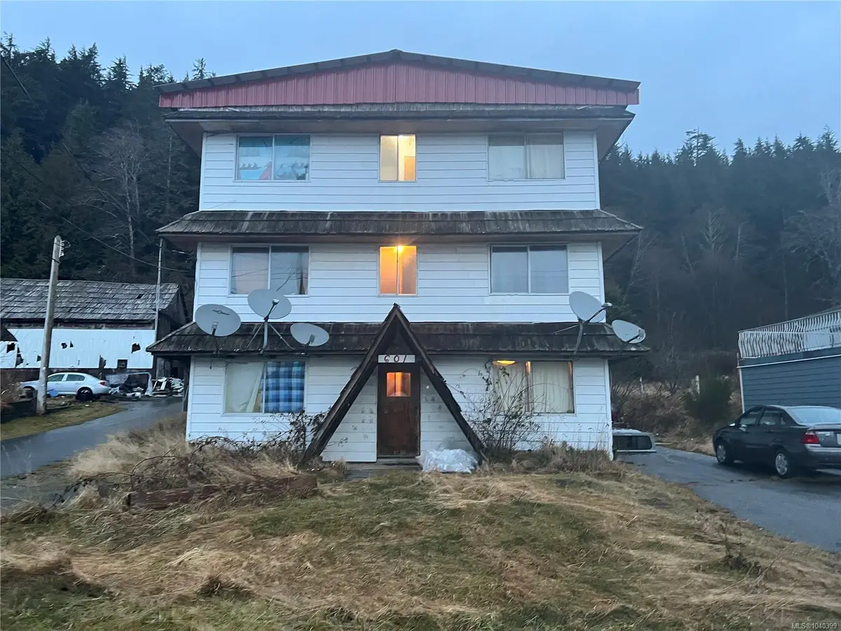 601 Fir St, Alert Bay BC V0N 1A0
