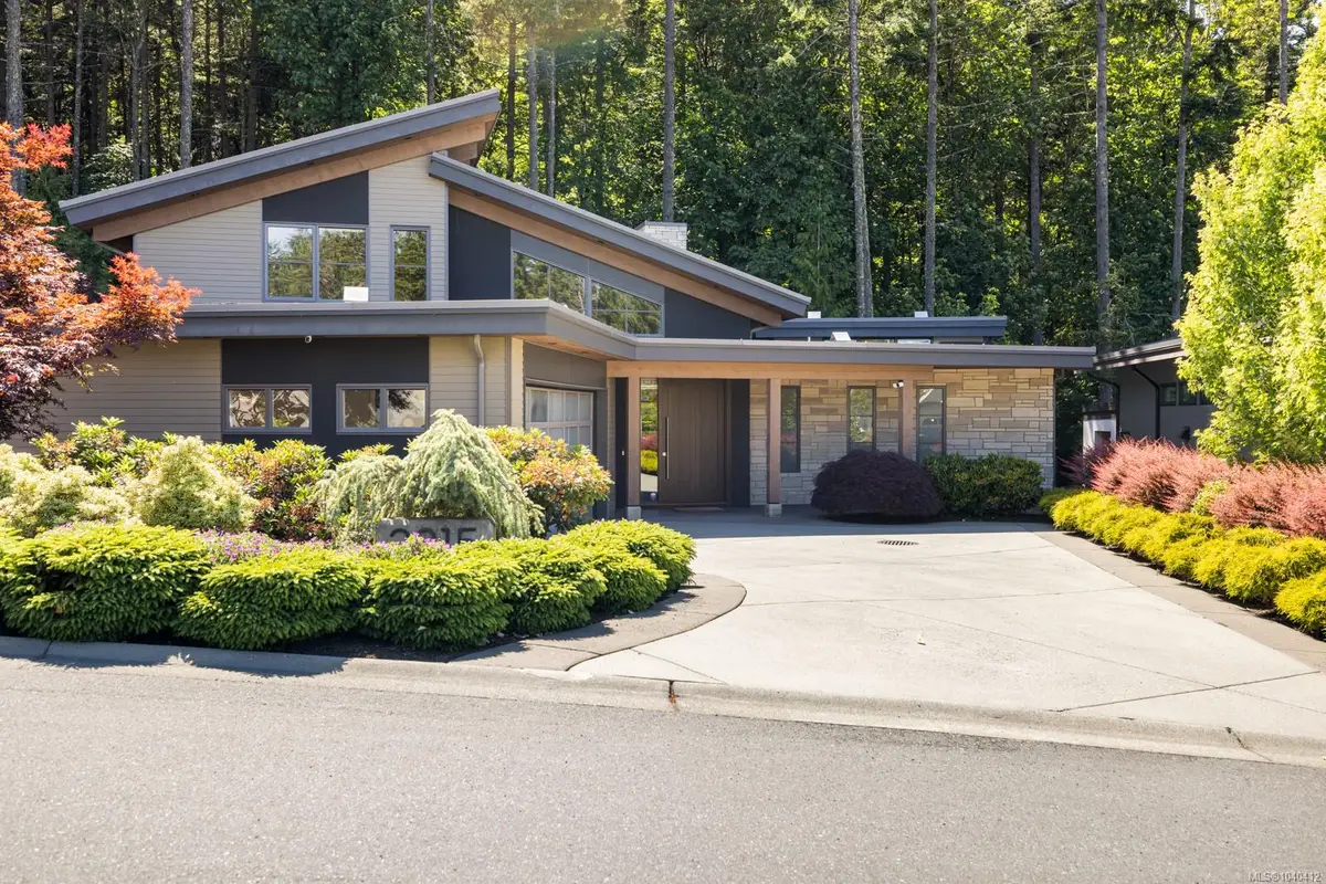 2215 Riviera Pl, Langford BC V9B 0R9