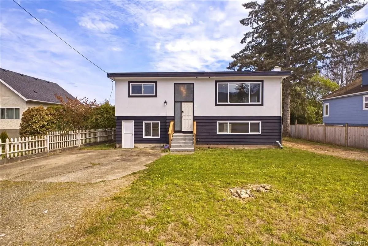 428 Howard Ave, Nanaimo BC V9R 3S4