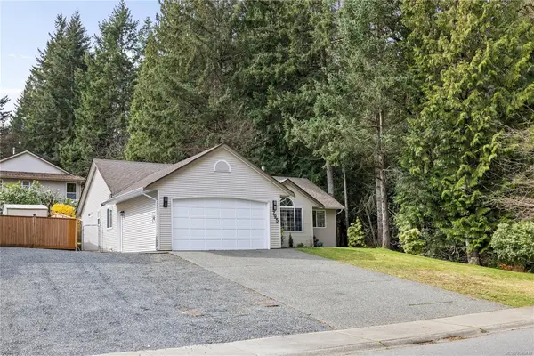 795 Southland Way, Nanaimo BC V9R 6P4 - 3 bed, 2 bath in Nanaimo