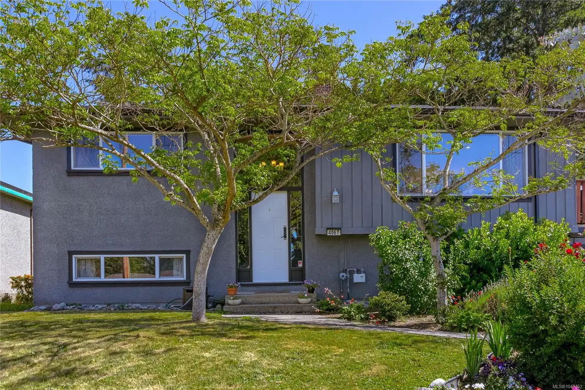 4067 Cedar Hill Cross Rd, Saanich BC V8X 2J2