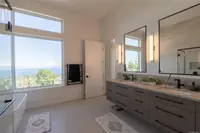 View 32