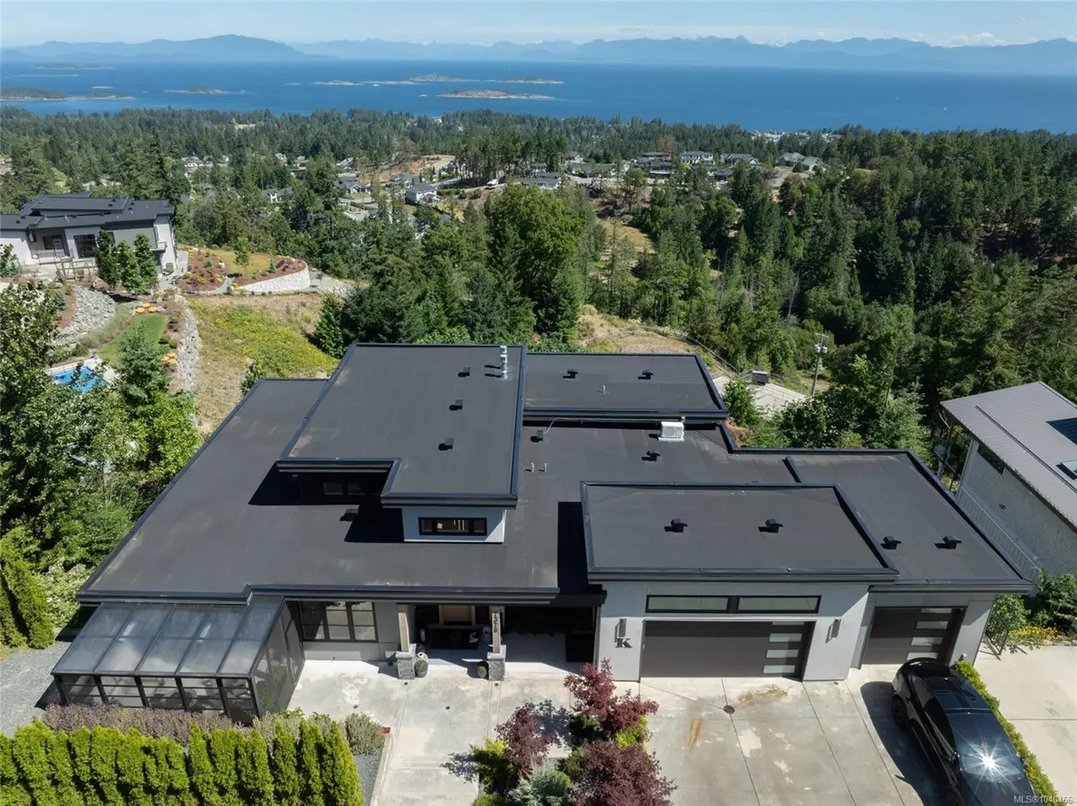 7376 High Ridge Cres, Lantzville BC V0R 2H0